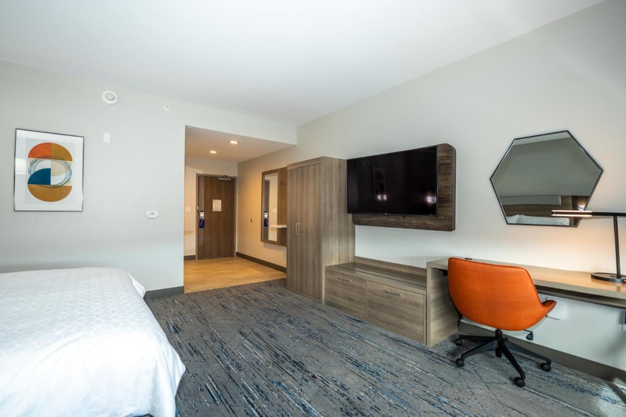 Holiday Inn Express & Suites Charlottesville By Ihg ภายนอก รูปภาพ