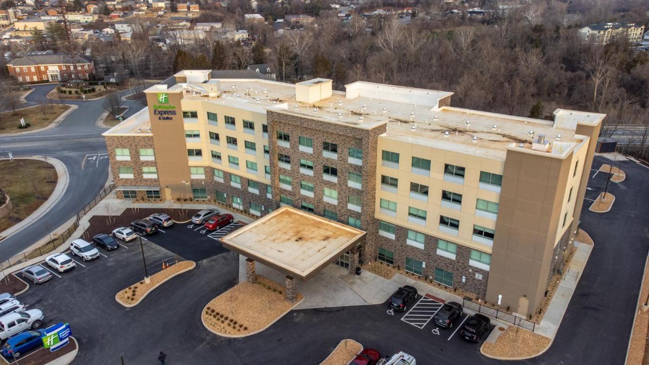 Holiday Inn Express & Suites Charlottesville By Ihg ภายนอก รูปภาพ