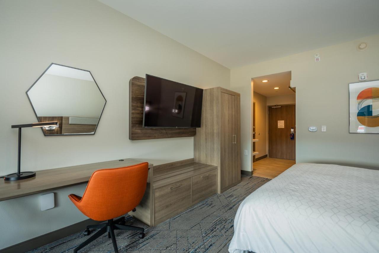 Holiday Inn Express & Suites Charlottesville By Ihg ภายนอก รูปภาพ