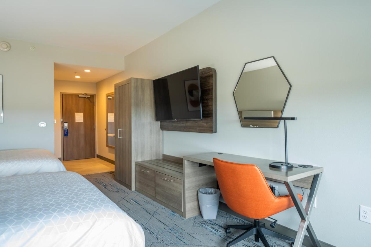Holiday Inn Express & Suites Charlottesville By Ihg ภายนอก รูปภาพ