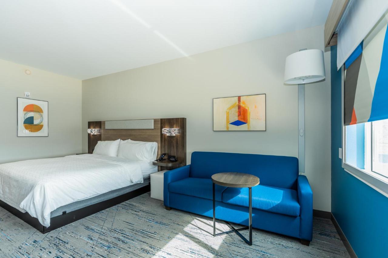 Holiday Inn Express & Suites Charlottesville By Ihg ภายนอก รูปภาพ