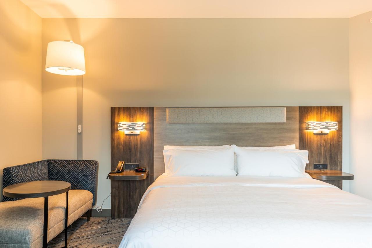 Holiday Inn Express & Suites Charlottesville By Ihg ภายนอก รูปภาพ