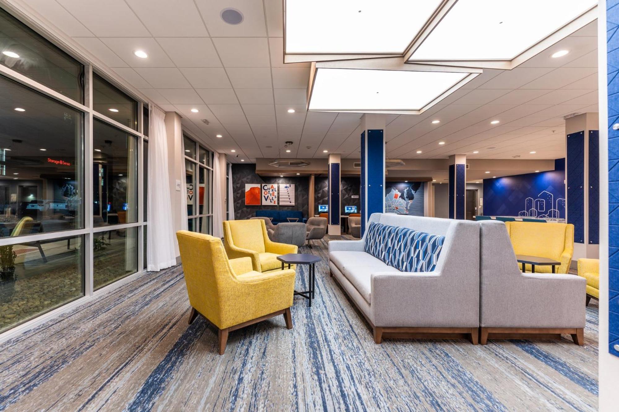 Holiday Inn Express & Suites Charlottesville By Ihg ภายนอก รูปภาพ